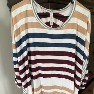 Womens 3/4 length sleeves high low top